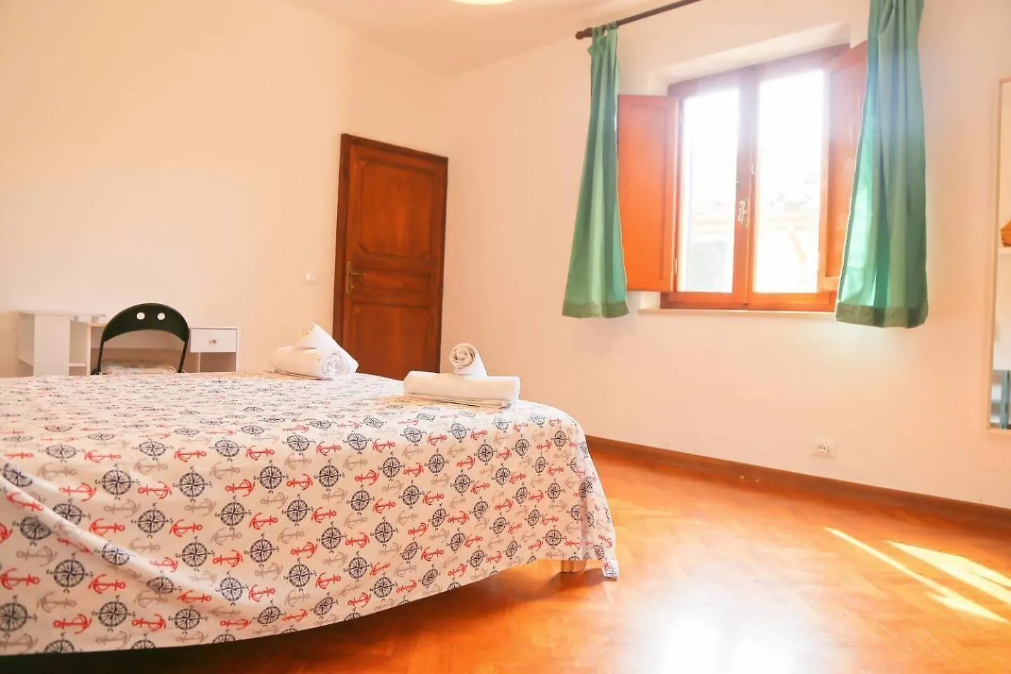 Parcheggio Gratuito Vicino Alla Torre Di Pisa 0*,  Italien